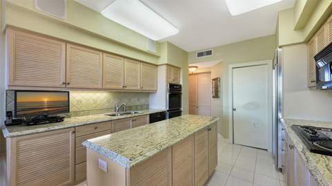 545 Sanctuary Drive #B305, Longboat Key FL - photo 18 of 59