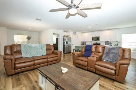 5325 Red Coral Circle, Mount Dora FL - photo 7 of 47