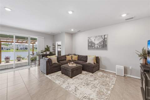 8382 Bower Bass Circle, Wesley Chapel FL - photo 17 of 79