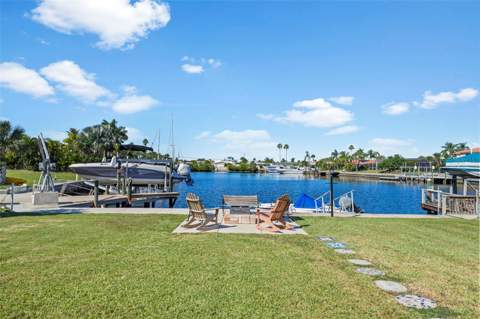 3711 Floramar Terrace, New Port Richey FL - photo 18 of 83