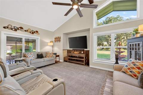 8106 Spring Drive, Yalaha FL - photo 10 of 67
