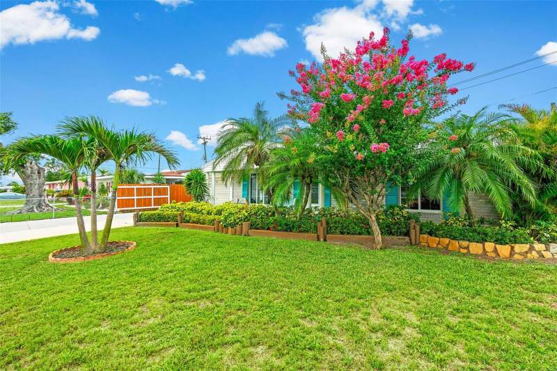 2 bedroom Single Family Residence at 2545 Ednor Street, Port Charlotte Sec 045, Port Charlotte — photo 3