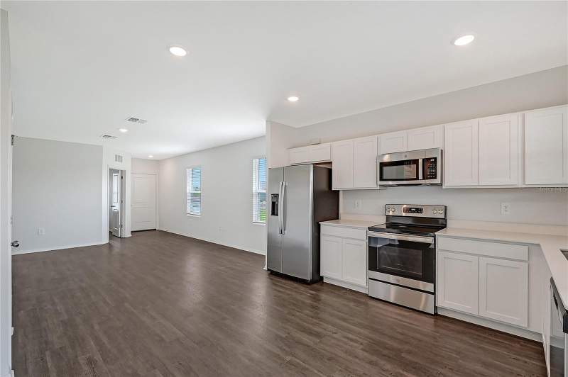 2 bedroom Single Family Residence at 4413 Boxelder Avenue, Broadleaf, Parrish — photo 3