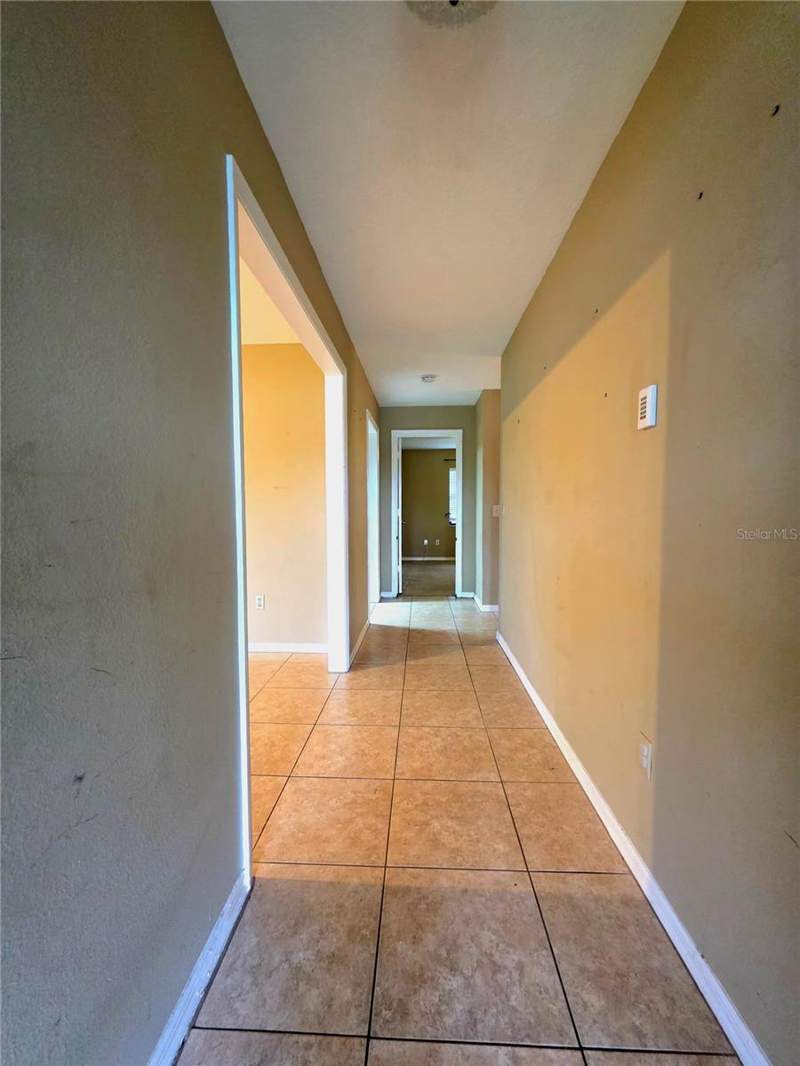3 bedroom Single Family Residence at 125 Oak Circle, Silver Spgs Shrs Un 12, Ocala — photo 2