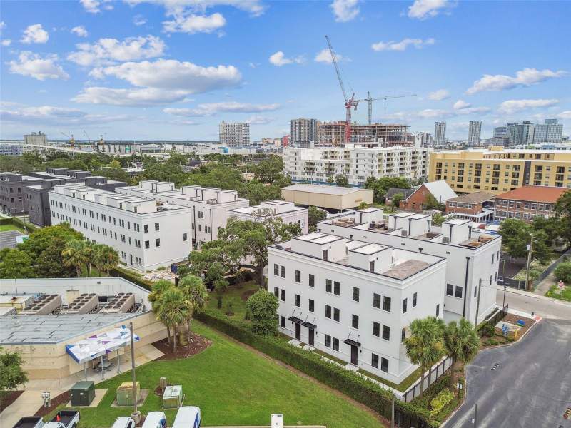3 bedroom Townhouse at 1218 E Kay Street #18, Canvas Tpa Townhomes Phase 1, Tampa — photo 4