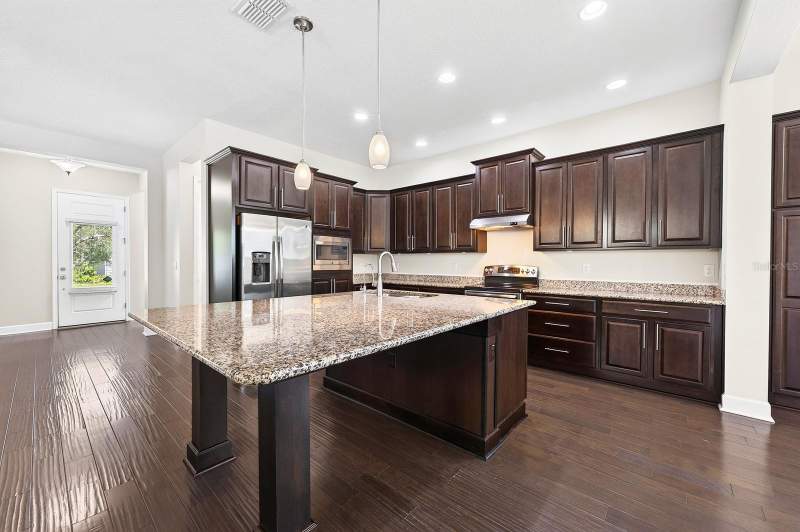 4 bedroom Single Family Residence at 8130 Laureate Boulevard, Laureate Park Ph 1B, Orlando — photo 2