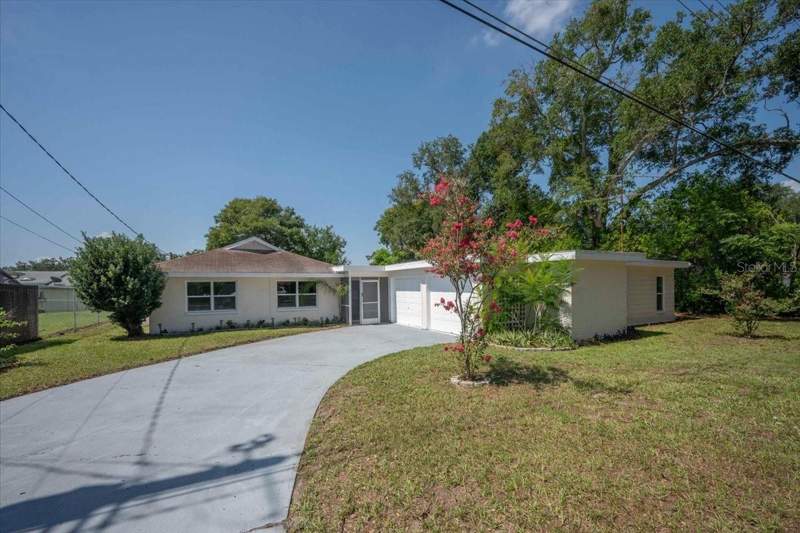 4 bedroom Single Family Residence at 1925 JOHN ARTHUR WAY, SYLVESTER SHORES, LAKELAND — photo 1