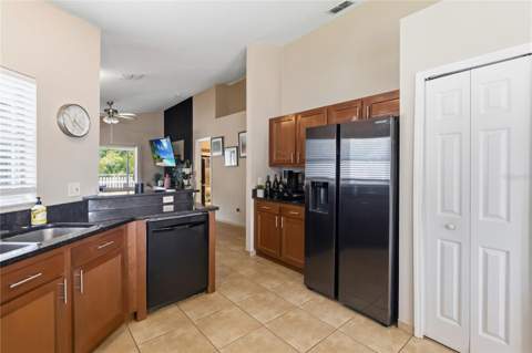 2412 Sonja Court, Kissimmee FL - photo 13 of 32