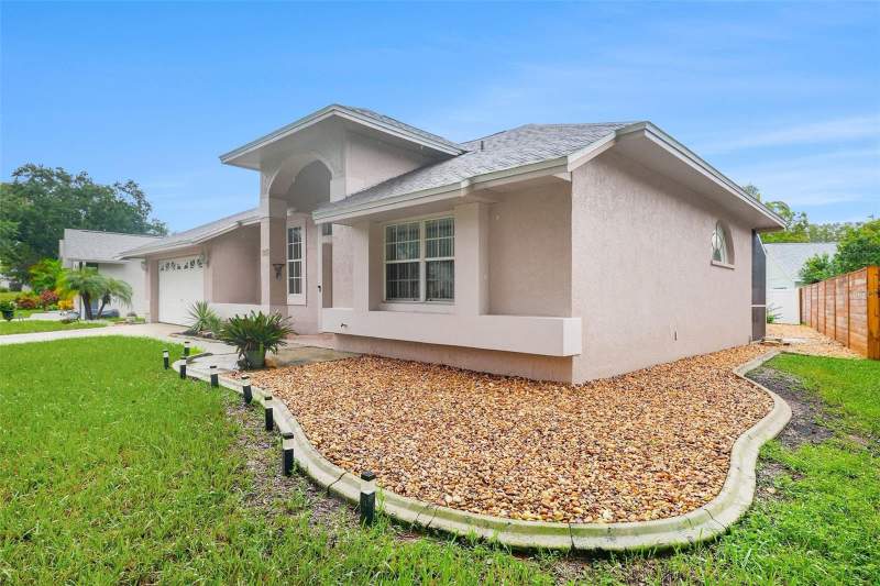 4 bedroom Single Family Residence at 907 Brittany Park Boulevard, Brittany Park Ph Ia, Tarpon Springs — photo 2