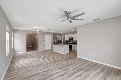 17038 Wave Tressle Place, Wimauma FL - photo 12 of 47