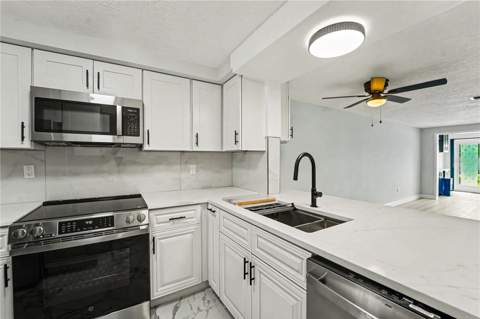 4247 Stratford Drive, New Port Richey FL - photo 8 of 23