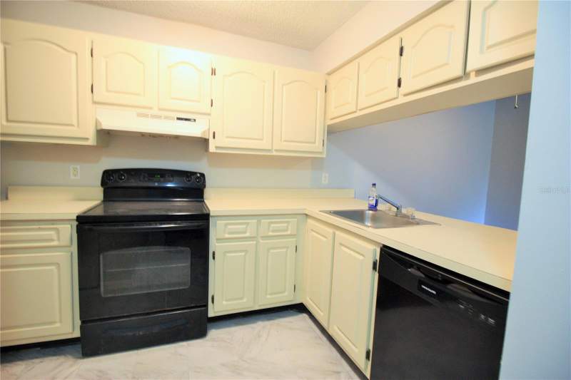 1 bedroom Condominium at 660 Kenwick Circle #103, Oxford Square Condo, Casselberry — photo 3