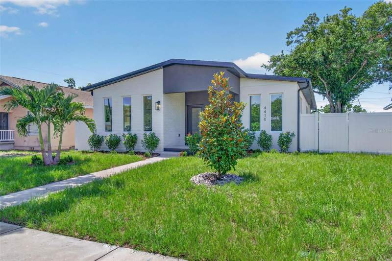 4 bedroom Single Family Residence at 4410 4TH AVENUE, HALLS CENTRAL AVE 3, ST PETERSBURG — photo 2