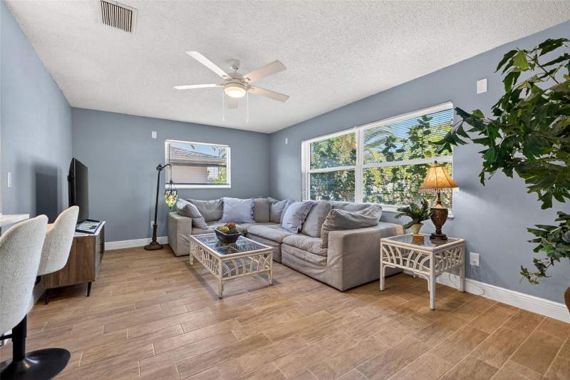 3 bedroom Single Family Residence at 5810 Venetian Boulevard, Shore Acres Denver St Rep Bayou Grande Sec, St Petersburg — photo 4