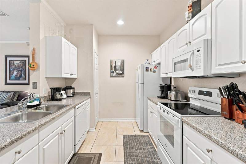 2 bedroom Condominium at 860 N Orange Avenue #239, Park North/Cheney Place, Orlando — photo 3