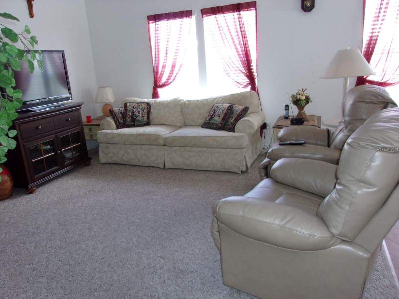 3 bedroom Manufactured Home at 634 Leisure, Country Club Estates, Venice — photo 2