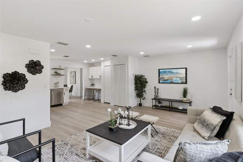 3 bedroom Single Family Residence at 7211 Orpine Drive, Meadow Lawn 2nd Add, St Petersburg — photo 5