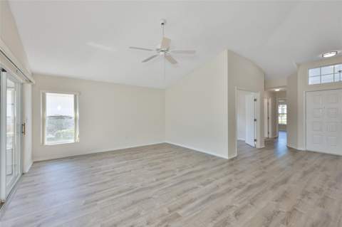323 Caloosa Palms Court, Sun City Center FL - photo 12 of 45