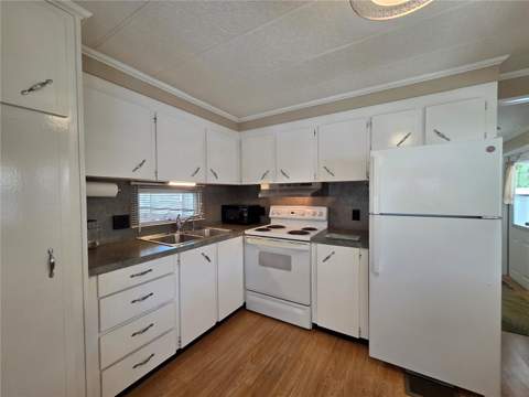 4333 72nd Street #80, St Petersburg FL - photo 6 of 6
