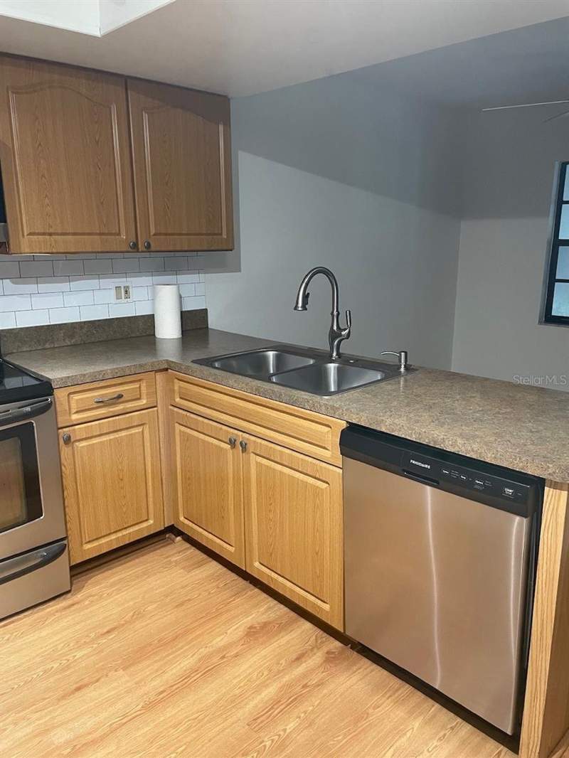 3 bedroom Townhouse at 14863 Feather Cove Road, Feather Cove, Clearwater — photo 5