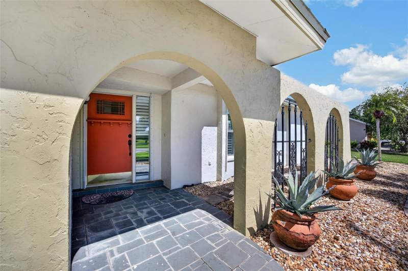 2 bedroom Single Family Residence at 2400 Nuremberg Boulevard, Punta Gorda Isles Sec 23, Punta Gorda — photo 3