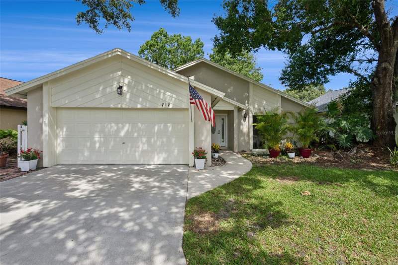 2 bedroom Single Family Residence at 717 Adidas Road, Wedgewood Tennis Villas, Winter Springs — photo 2