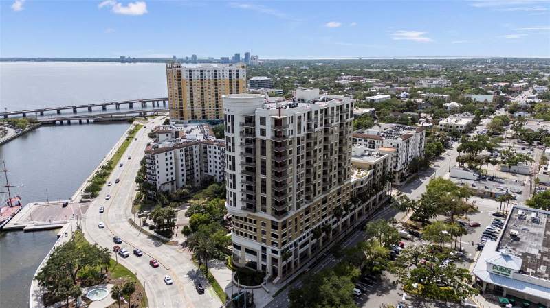 The Parkside Of One Bayshore