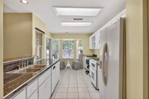 2305 NW 44th Place, Gainesville FL - photo 7 of 32