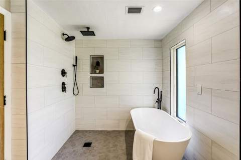 11935 Riverhills Drive, Tampa FL - photo 15 of 32