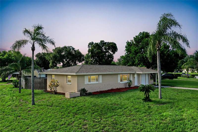 Ridgewood Lakes Davenport
