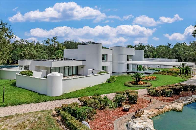 9 bedroom Single Family Residence at 812 Sweetwater Club Boulevard, Sweetwater Club Un 1-A, Longwood — photo 5