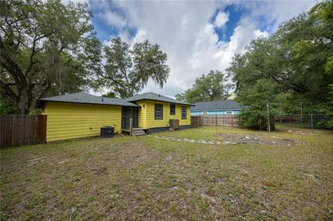1334 NE 1st Avenue, Gainesville FL - photo 17 of 18