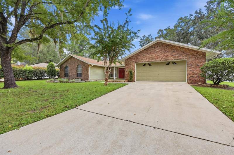 4 bedroom Single Family Residence at 2825 NW 27th Terrace, Royal Gardens Ph IV, Gainesville — photo 2