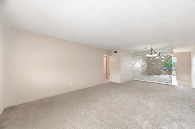 2 bedroom Condominium at 2462 Brazilia Drive #70, On Top Of The World, Clearwater — photo 5