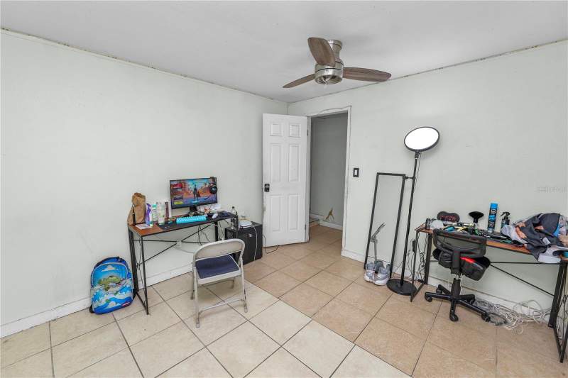 4 bedroom Single Family Residence at 1822 Moose Drive, Royal Oak Manor, Lakeland — photo 3