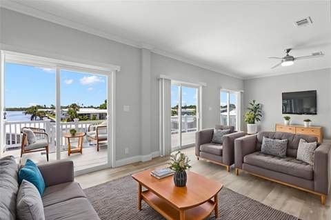 6924 Americana Drive #167, St Petersburg FL - photo 16 of 48