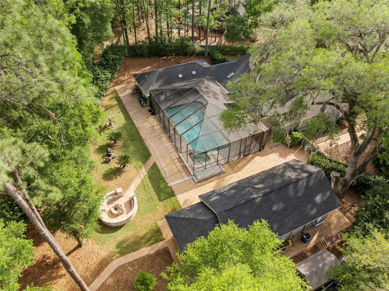 5 bedroom Single Family Residence at 8701 SW 46th Lane, Haile Plantation Unit 9 Ph I-B Rep, Gainesville — photo 3