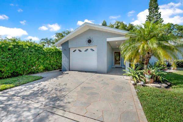 2 bedroom Single Family Residence at 133 Stafford Circle, Highland Lakes, Palm Harbor — photo 4