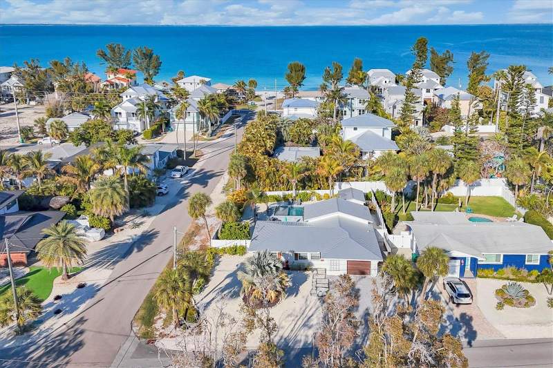 270 GLADIOLUS STREET home for sale in Luana Isles Homes for Sale: Median $1.67M