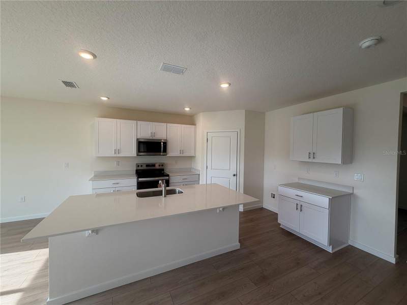 5 bedroom Single Family Residence at 1640 Houmas Street, Fountain View, Ormond Beach — photo 2