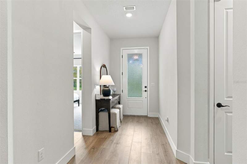 3 bedroom Single Family Residence at 11854 Mile Marsh Drive, Peninsula/Rhodine Lake, Riverview — photo 4
