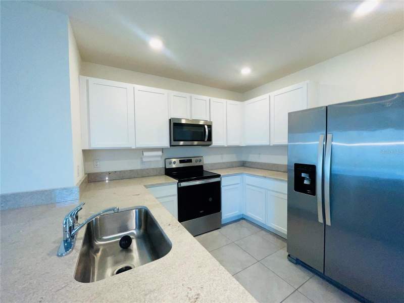 3 bedroom Single Family Residence at 17043 Oval Rum Drive, Forest Brooke Ph 4B, Wimauma — photo 5