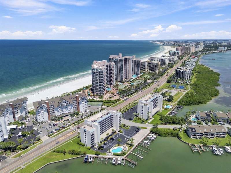 2 bedroom Condominium at 1582 Gulf Boulevard #1106, Cabana Club Condo, Clearwater — photo 3