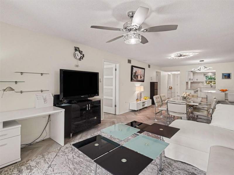2 bedroom Condominium at 3108 Lake Bayshore Drive #211, Bayshore On The Lake Apts III Sec1, Bradenton — photo 5