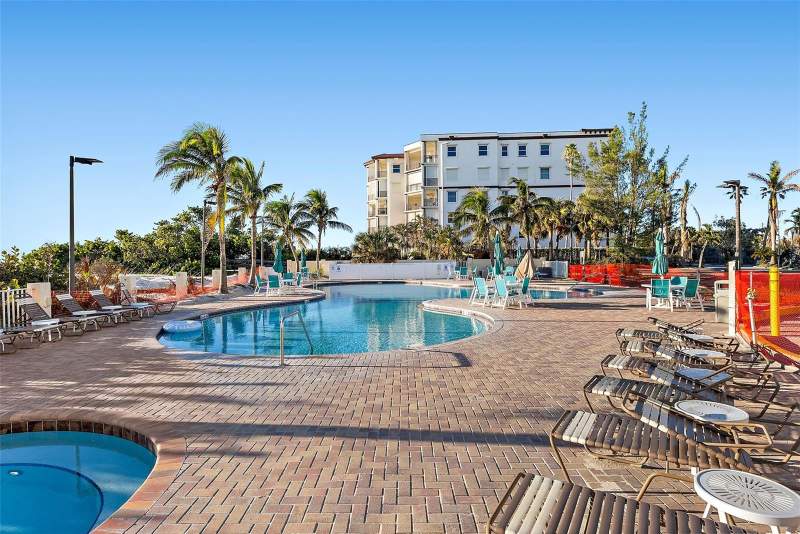 2 bedroom Condo - Hotel at 12000 Gulf Boulevard #501-W, Sunset Vistas Condo Hotel On The Gulf, Treasure Island — photo 4