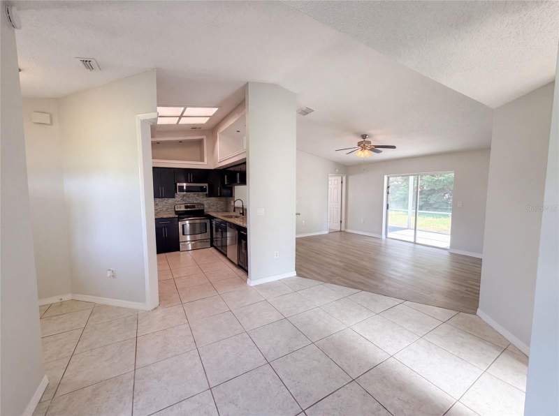 2 bedroom Single Family Residence at 11339 Stacy Street, Spring Hill, Spring Hill — photo 3
