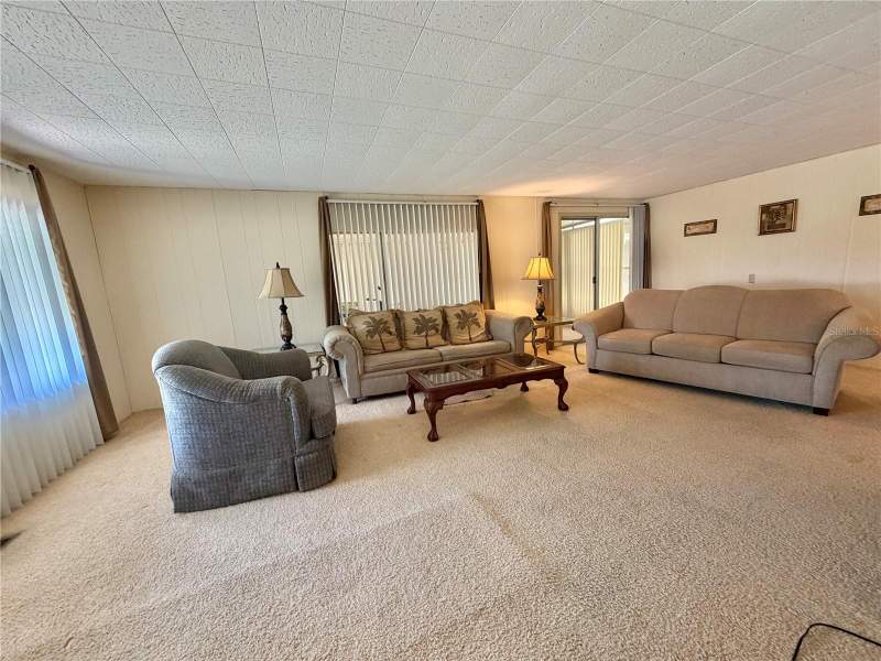 2 bedroom Mobile Home at 113 Pyracantha Lane, Hawthorne At Leesburg A Coop, Leesburg — photo 2