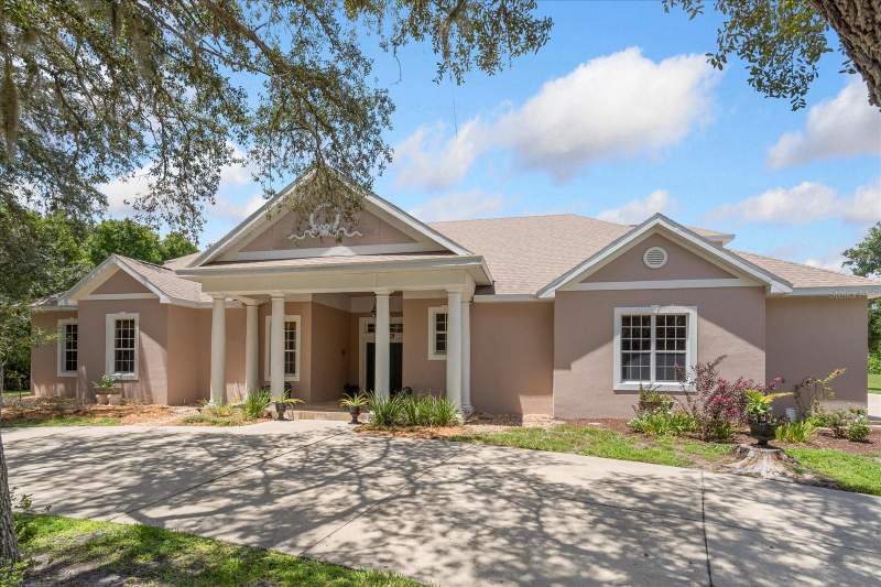 5 bedroom Single Family Residence at 180 River Oaks Circle, River Oaks, Sanford — photo 2