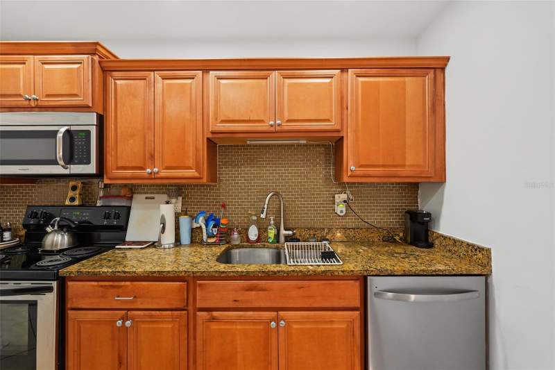 3 bedroom Single Family Residence at 1542 Lakeview Road, Gates Knoll, Clearwater — photo 5
