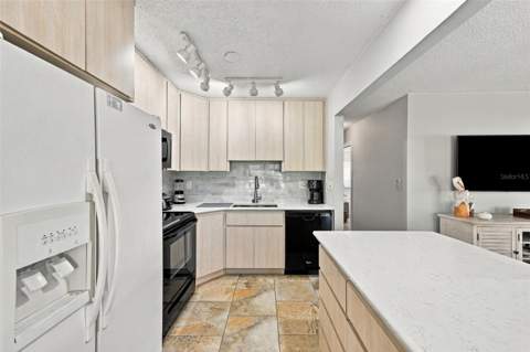 1905 Canterbury Lane #8, Sun City Center FL - photo 12 of 86